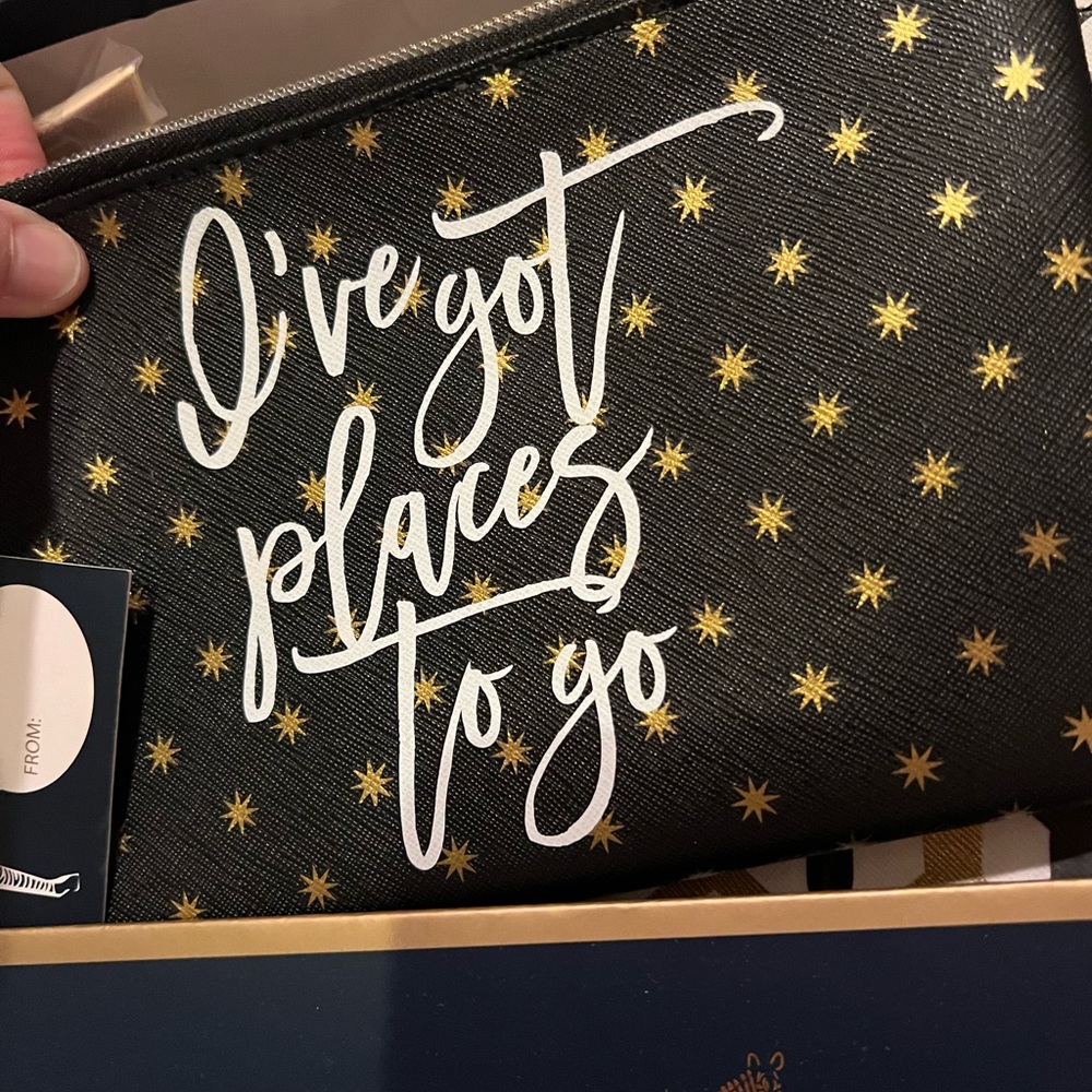 accessories set of three pouches travel “ I’ve got places to go” - Picture 2 of 6